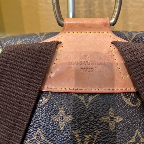 Louis Vuitton authentic backpack. Amazing condition. - Picture 4 of 15